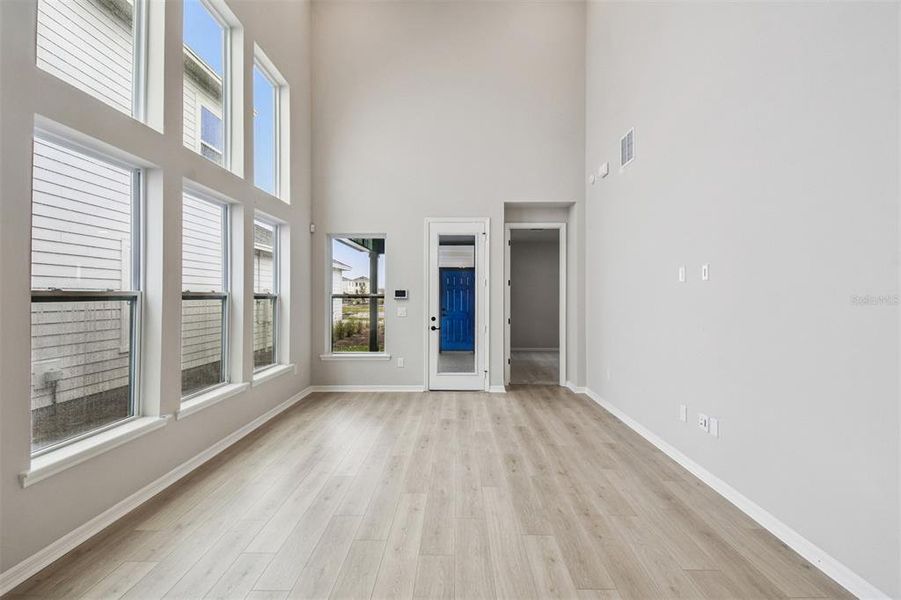 Spacious, unfurnished interior of a new home in Weslyn Park in Sunbridge 34', St. Cloud (Image 24).