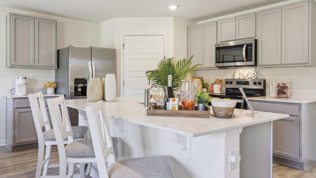 Furnished interior view inside a new home in Magnolia Pointe, Umatilla (Image 9).