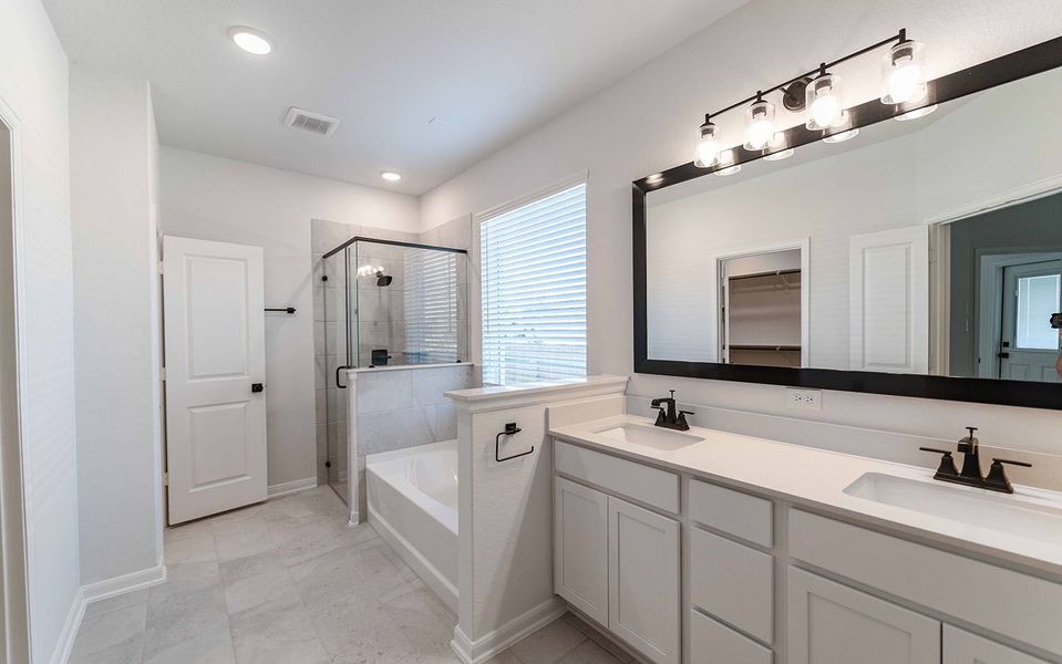 Furnished interior view inside a new home in Arcadia Ridge, San Antonio (Image 6).