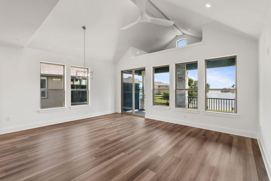 Spacious, unfurnished interior of a new home in , Onalaska (Image 12).
