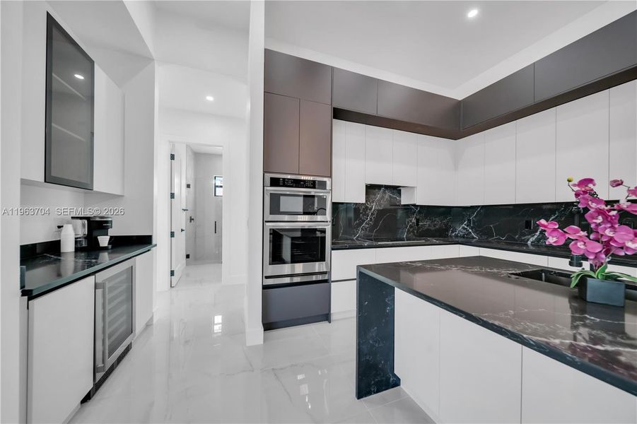 Furnished interior view inside a new home in , Cape Coral (Image 7).