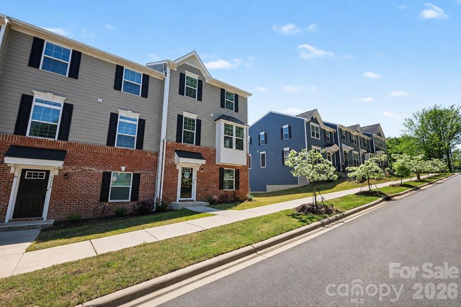 Image 29 of a home in .