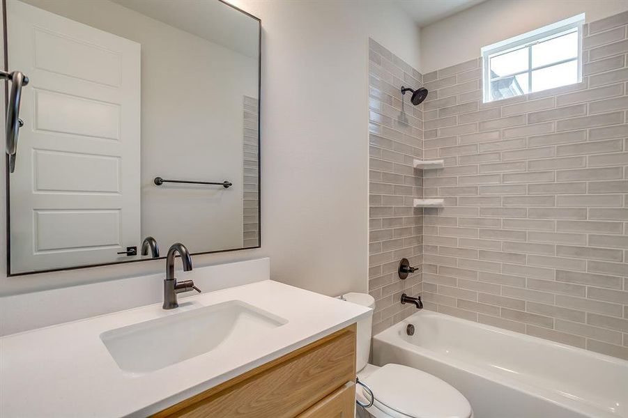 Furnished interior view inside a new home in Waterfall Ranch Estates, Waxahachie (Image 6).