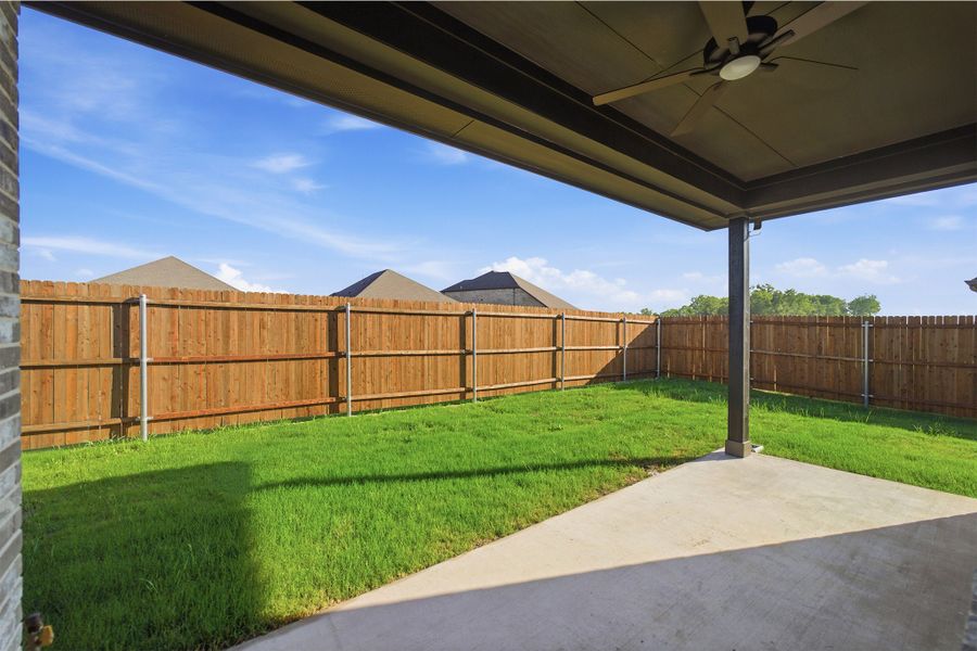 Exterior details and patio area of a home in Saddlebrook Estates, Waxahachie (Image 4). Exterior details and patio area of a home in Saddlebrook Estates, Waxahachie (Image 4).