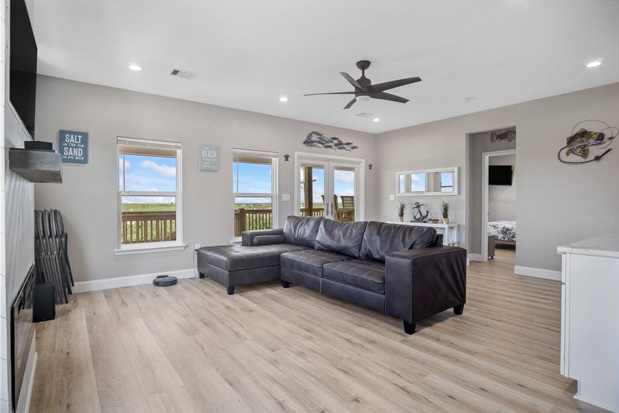 Furnished interior view inside a new home in , Bolivar (Image 32).