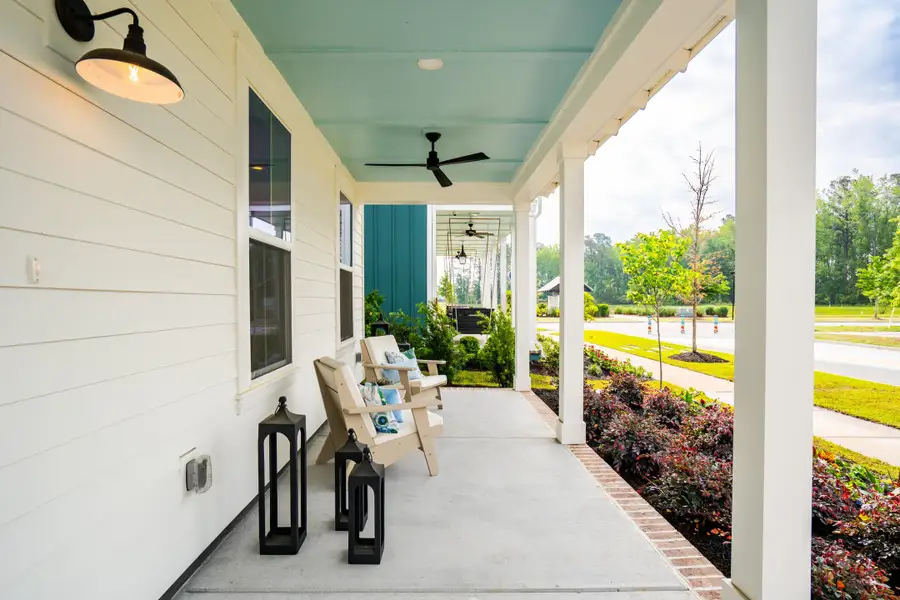 Exterior details and patio area of a home in , Summerville (Image 4).