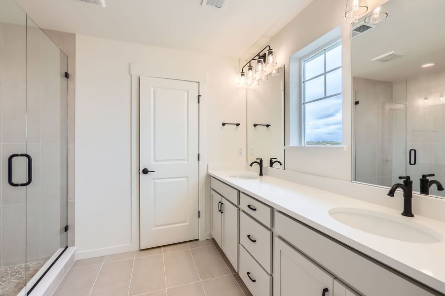 Plan V432 - Representative Photo - Main Bathroom