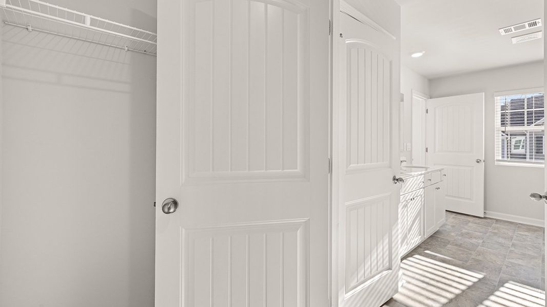 Spacious, unfurnished interior of a new home in Mountain Park, Dahlonega (Image 19). Spacious, unfurnished interior of a new home in Mountain Park, Dahlonega (Image 19).