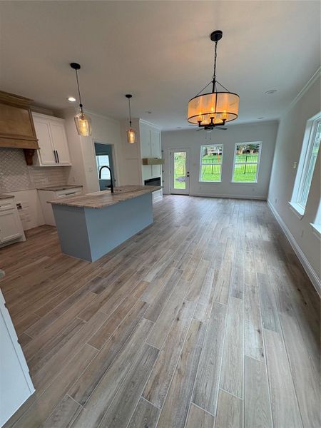 Spacious, unfurnished interior of a new home in , Conroe (Image 19).