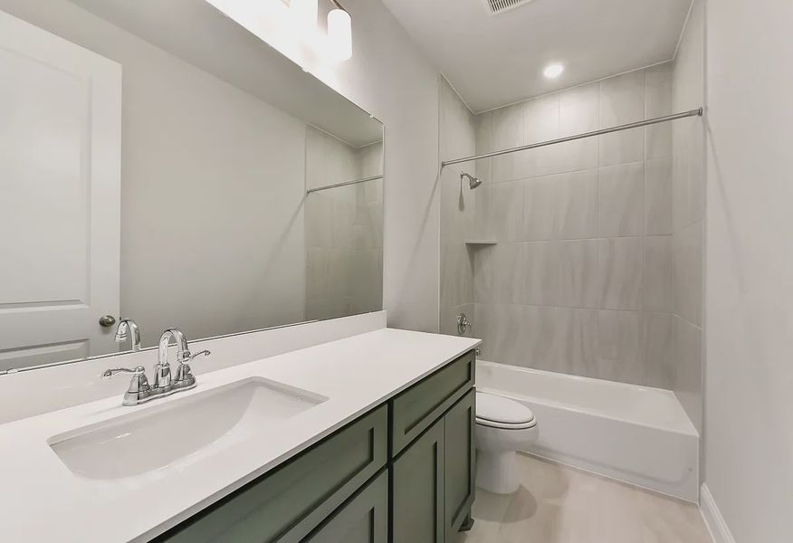 Plan 4039 bath 2 - 14 of 17