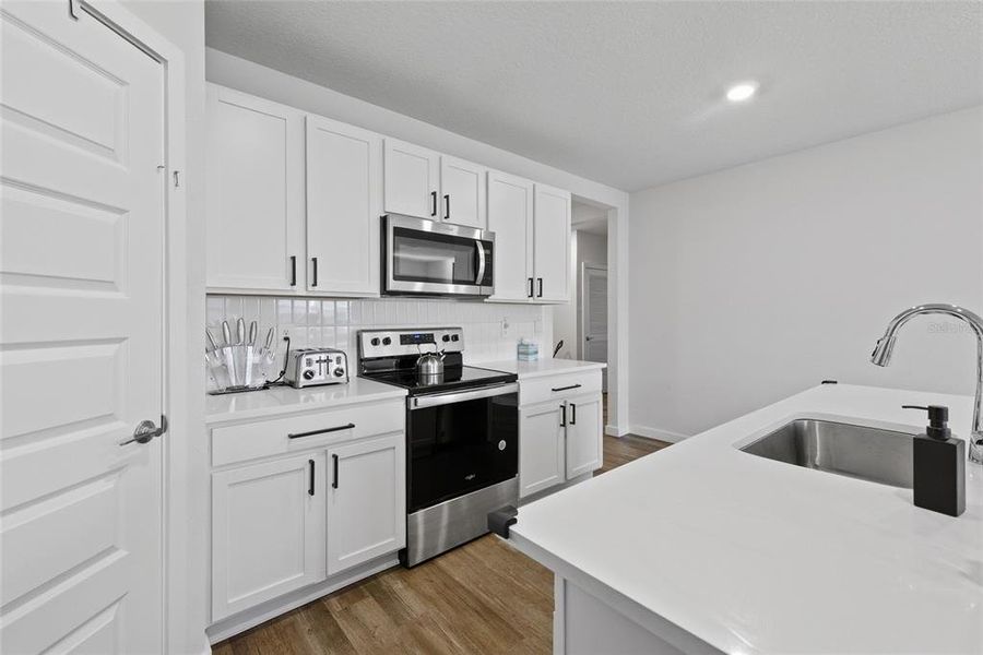 Furnished interior view inside a new home in , Bradenton (Image 45).