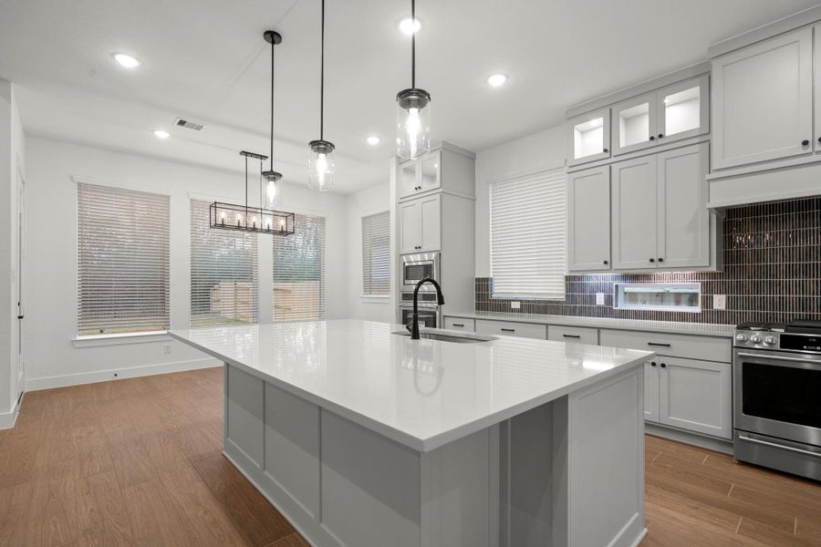 Furnished interior view inside a new home in Evergreen, Conroe (Image 6).