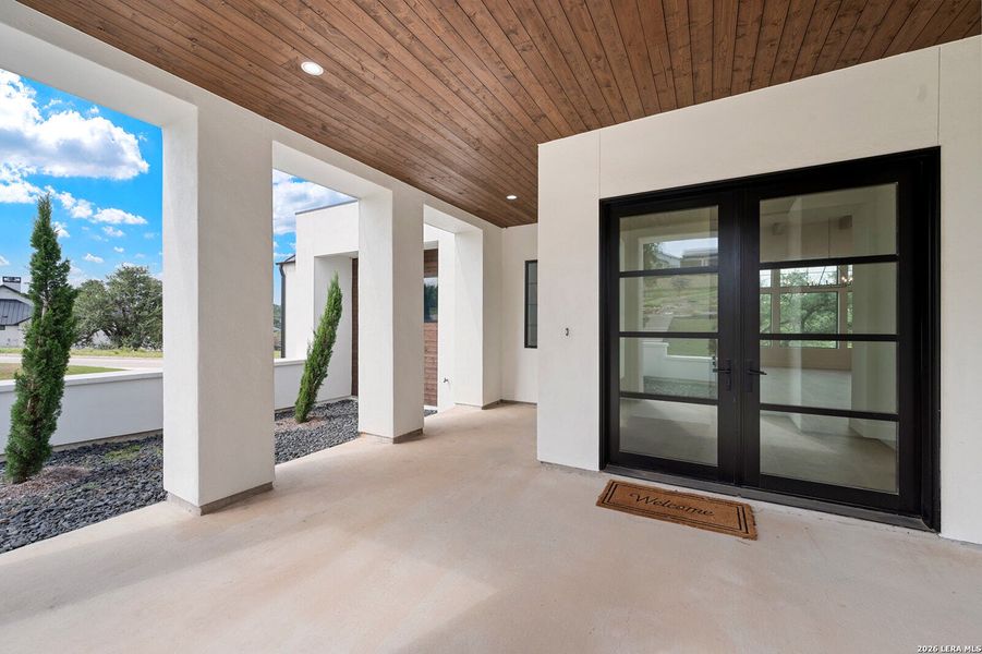 Exterior details and patio area of a home in , San Antonio (Image 25).