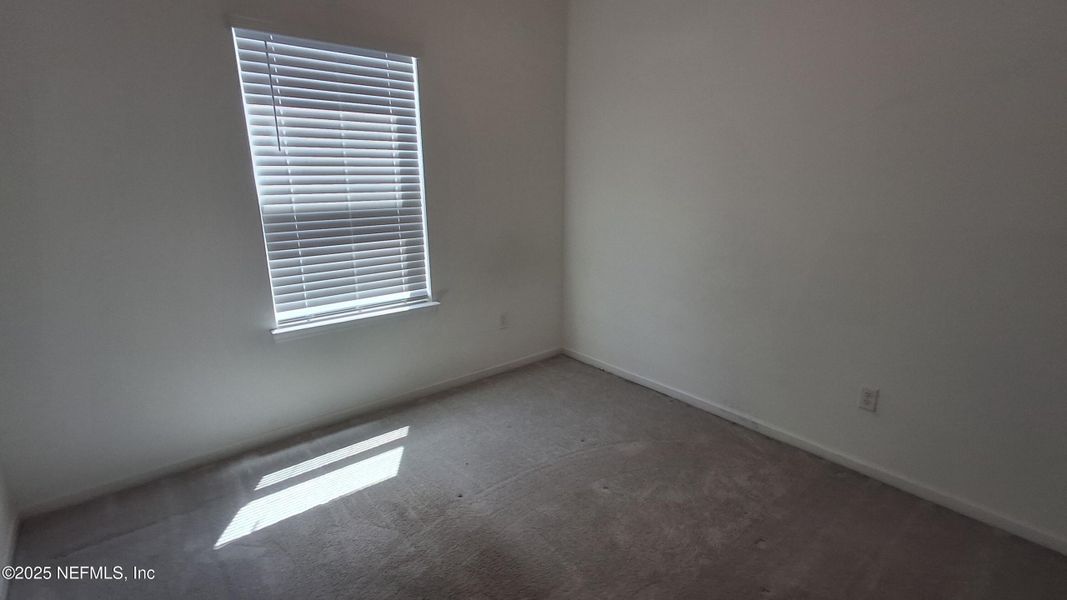 Spacious, unfurnished interior of a new home in , Jacksonville (Image 11).