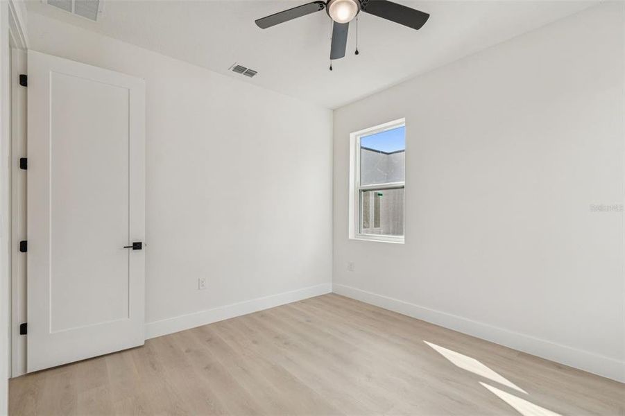 Spacious, unfurnished interior of a new home in , Tampa (Image 57).