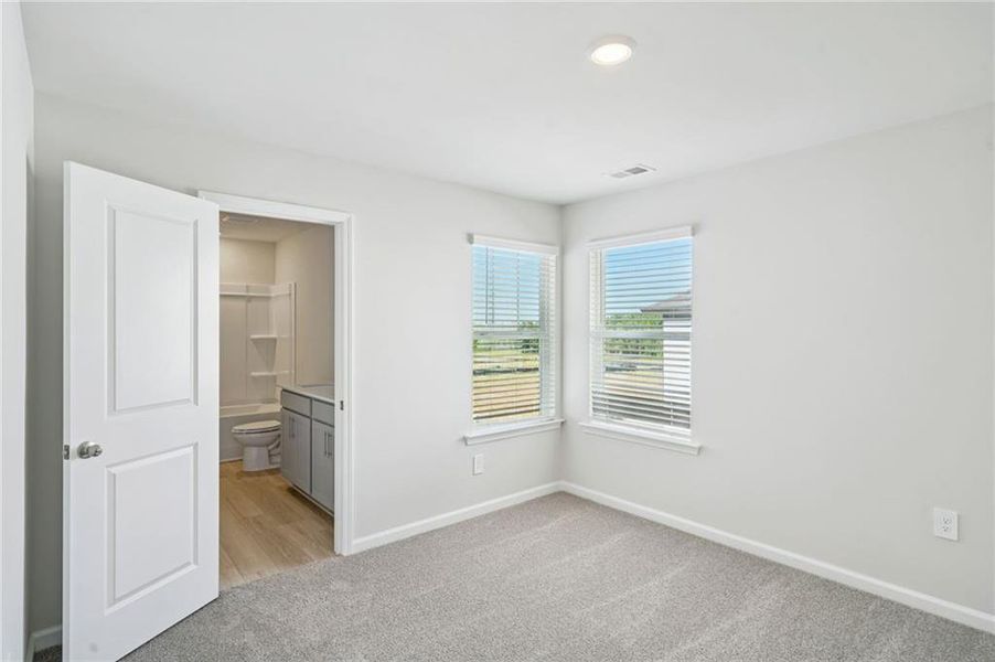 Spacious, unfurnished interior of a new home in , Conyers (Image 18).