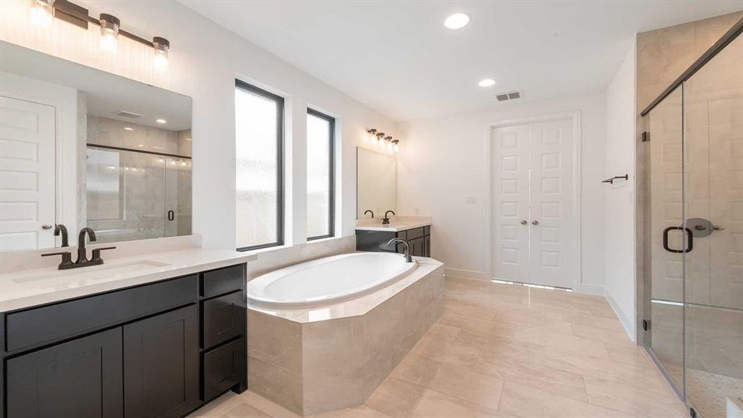 Furnished interior view inside a new home in Cambridge Crossing, Celina (Image 9).