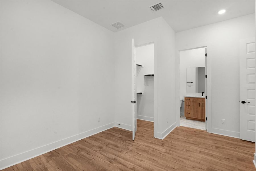 REPRESENTATIVE OF FLOOR PLAN ONLY