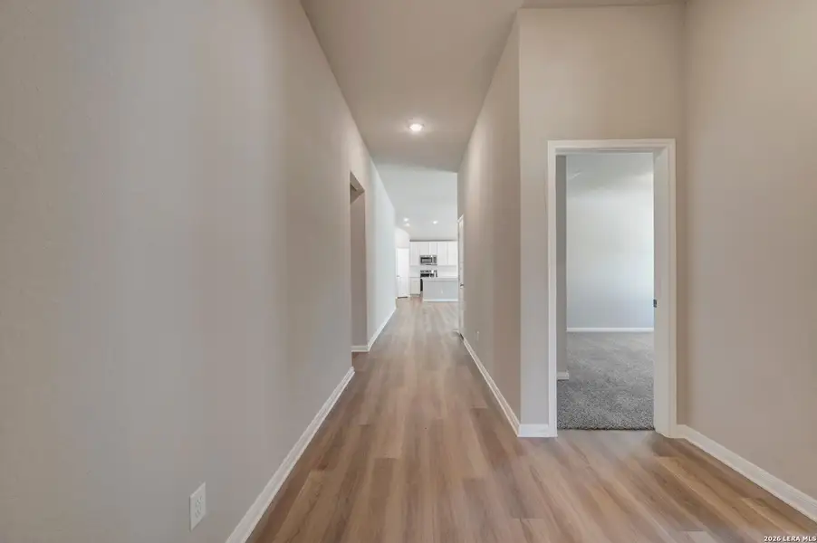 Spacious, unfurnished interior of a new home in Greenspoint Heights, Seguin (Image 29).