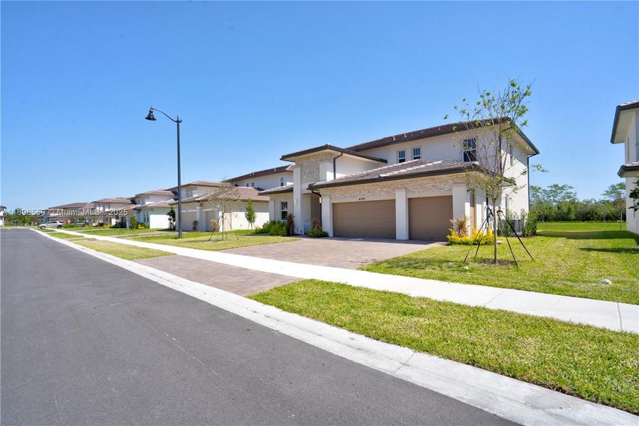 Community amenities in , Davie (Image 43). Community amenities in , Davie (Image 43).