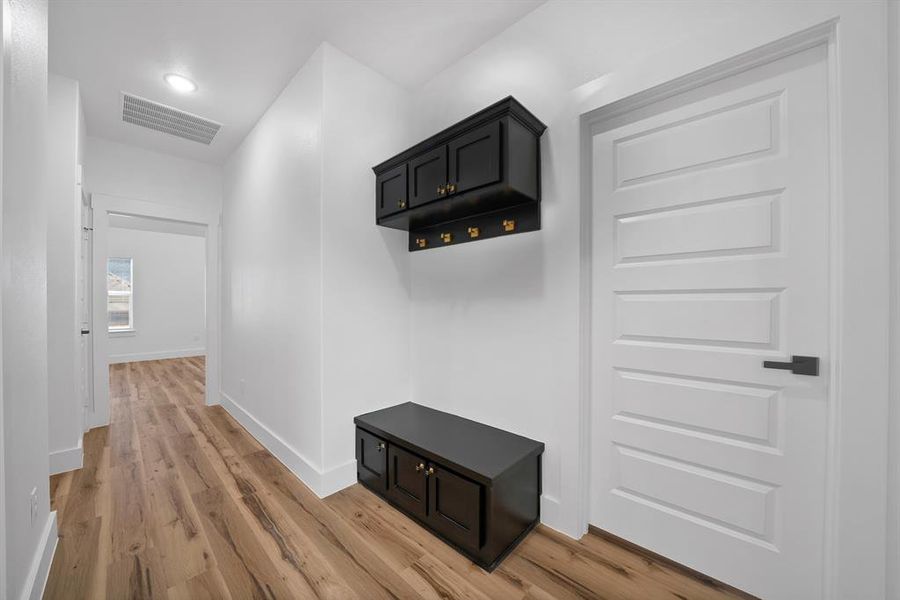 Furnished interior view inside a new home in , Fort Worth (Image 5). Furnished interior view inside a new home in , Fort Worth (Image 5).