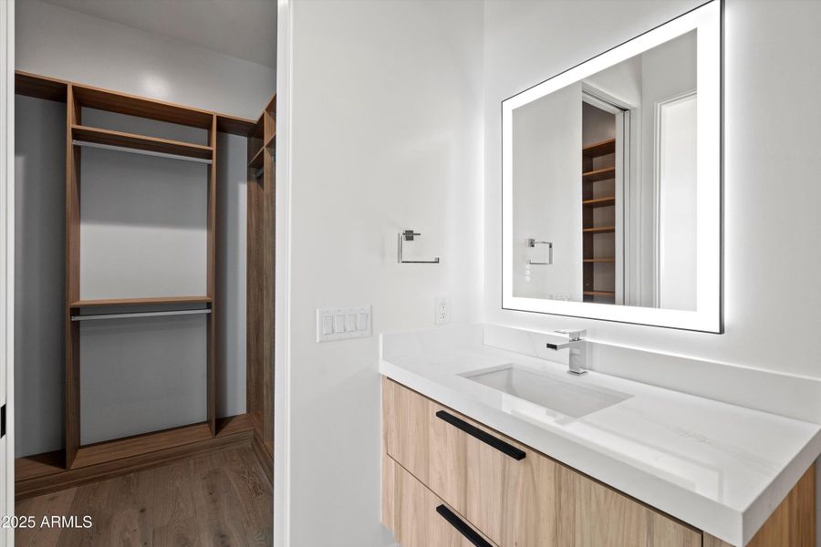 44-Bedroom 1 Bathroom 44-Bedroom 1 Bathroom