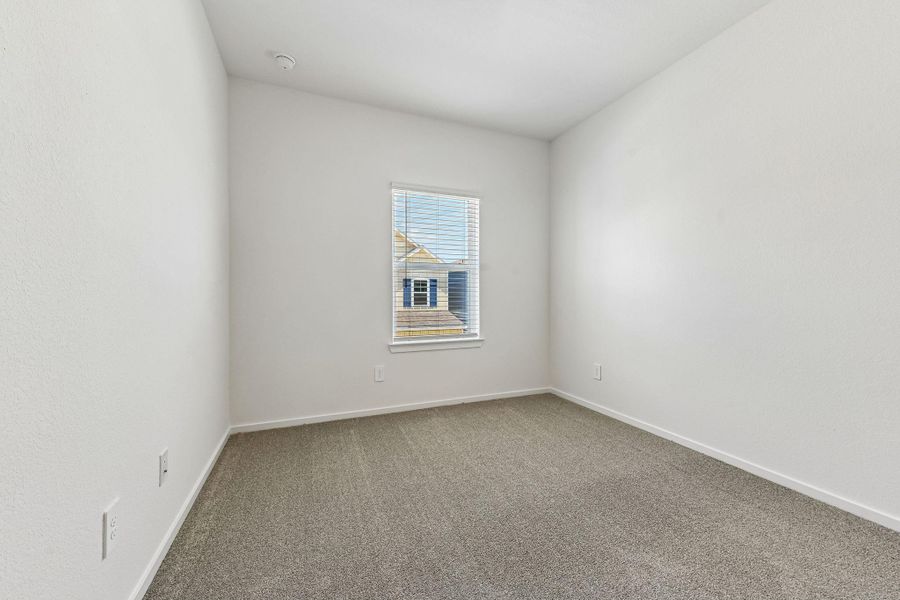 Spacious, unfurnished interior of a new home in Kemah Crossing - City Series, Kemah (Image 30).