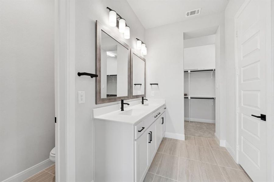 Furnished interior view inside a new home in Myrtle Creek, Waxahachie (Image 5). Furnished interior view inside a new home in Myrtle Creek, Waxahachie (Image 5).