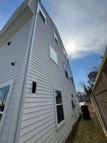 Exterior details and patio area of a home in , Houston (Image 25).