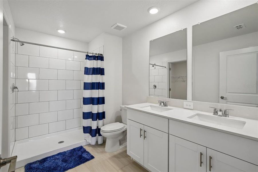 Furnished interior view inside a new home in Balm Grove, Wimauma (Image 15).