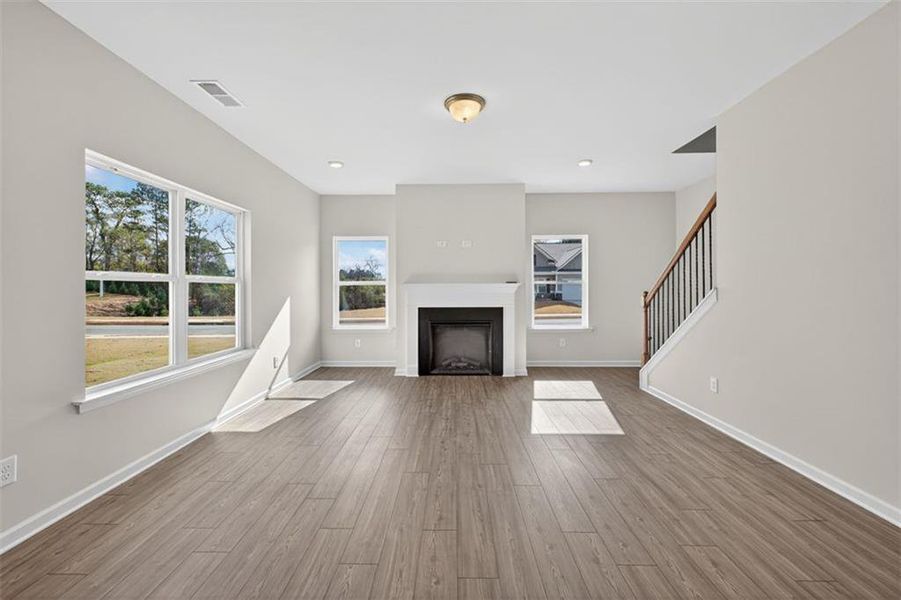 Spacious, unfurnished interior of a new home in Garrett Preserve, Douglasville (Image 21).