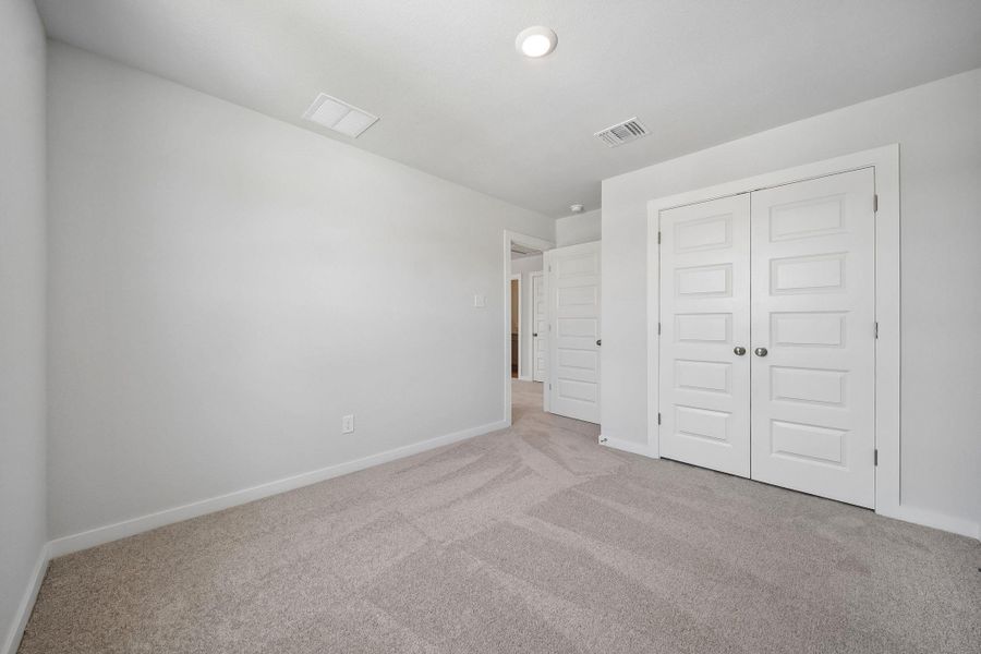 Spacious, unfurnished interior of a new home in Eastwood at Sonterra, Jarrell (Image 26). Spacious, unfurnished interior of a new home in Eastwood at Sonterra, Jarrell (Image 26).
