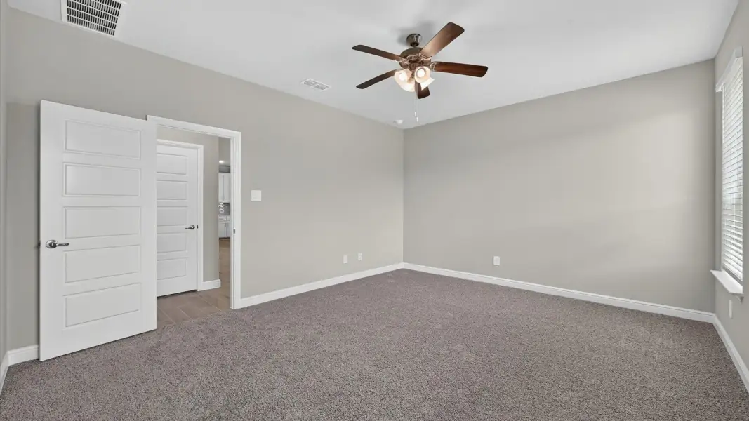 Representative unfurnished interior of a home built from the Las Cruces by D.R. Horton in Northstar West, Fort Worth (Image 21).