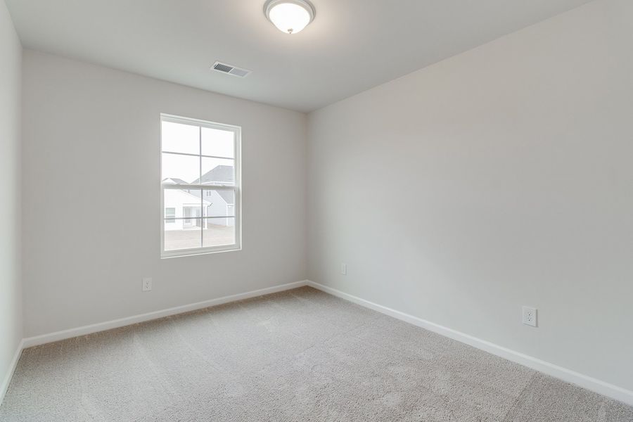 Spacious, unfurnished interior of a new home in Winston Point, Gilbert (Image 32).
