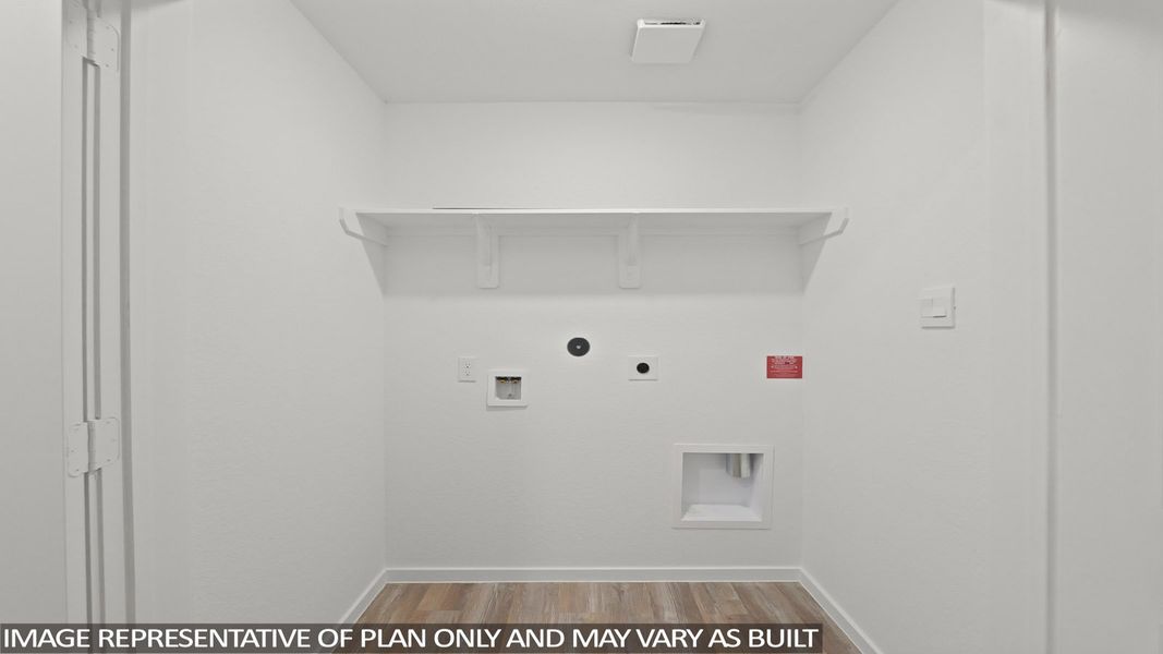 Spacious, unfurnished interior of a new home in Lexington Heights, Willis (Image 30).