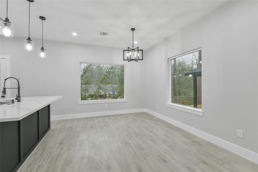 Spacious, unfurnished interior of a new home in , Willis (Image 18).