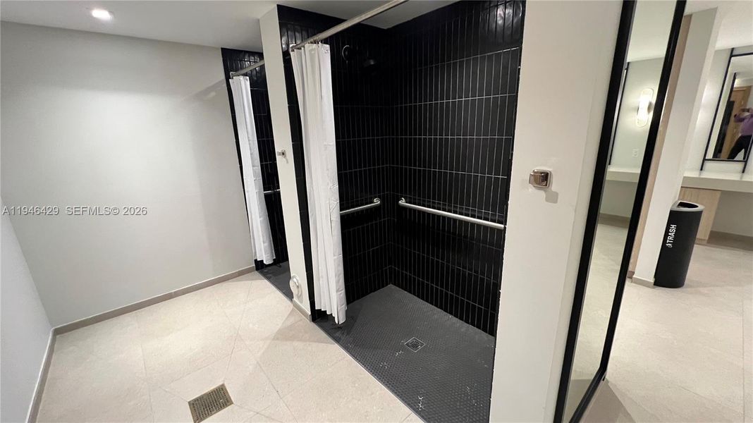 Image 73 of a home in .