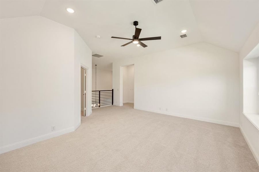 Spacious, unfurnished interior of a new home in Somerset Classic 70s & 80s, Mansfield (Image 31).