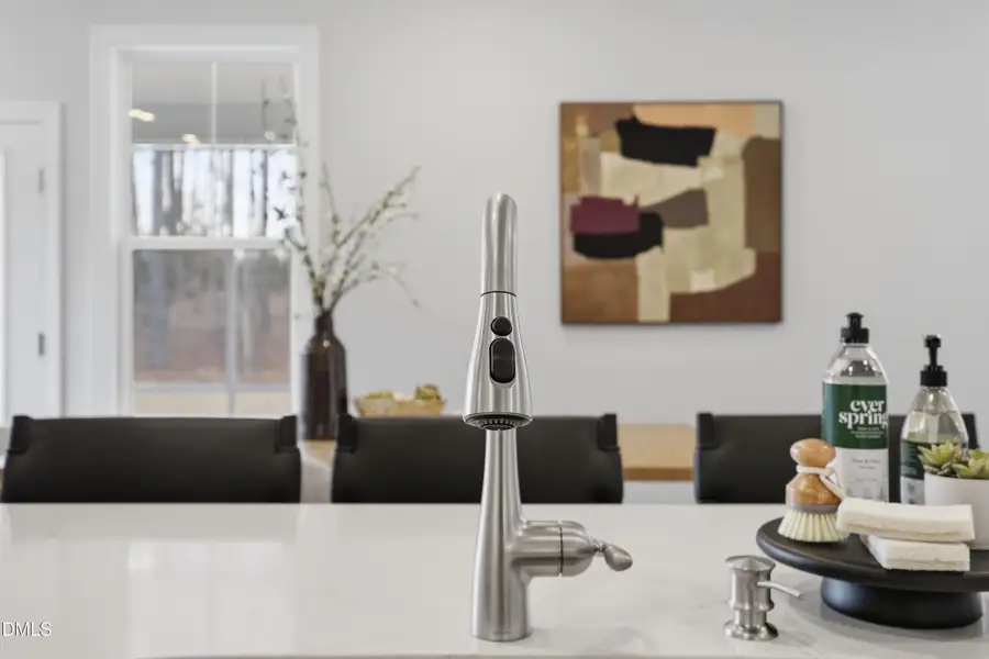 SUN_ShawRidge_Pic_EastmanIII_QMI_3_Kitch