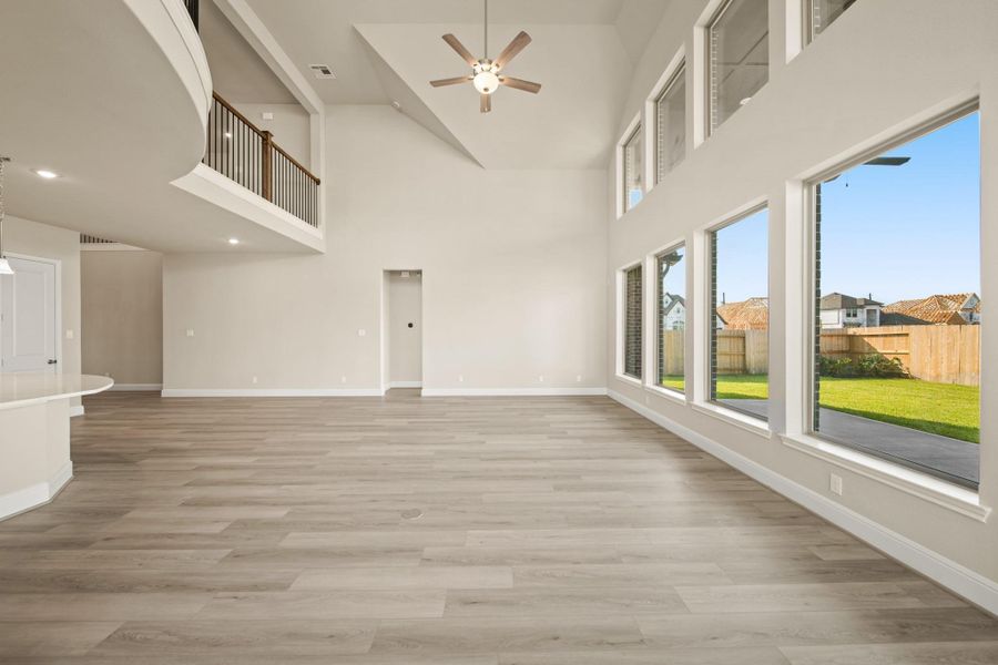 Spacious, unfurnished interior of a new home in Coastal Point, League City (Image 18).