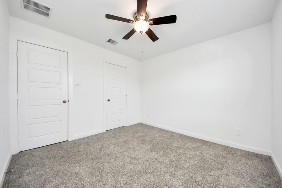 Spacious, unfurnished interior of a new home in , Houston (Image 19).