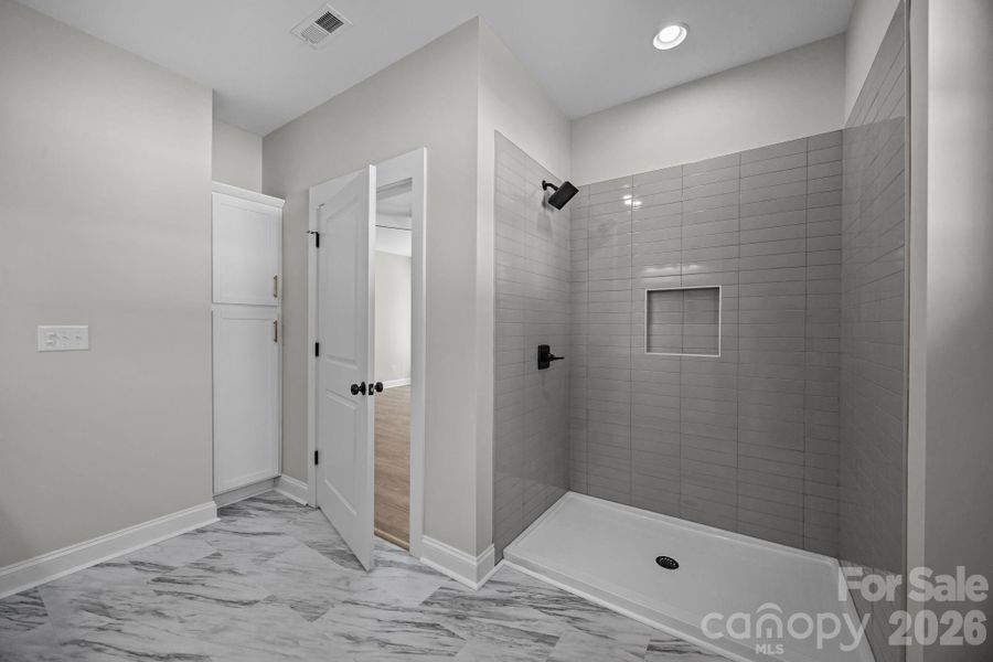 Image 38 of a home in .