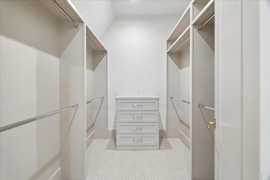 Closet 5 Closet 5