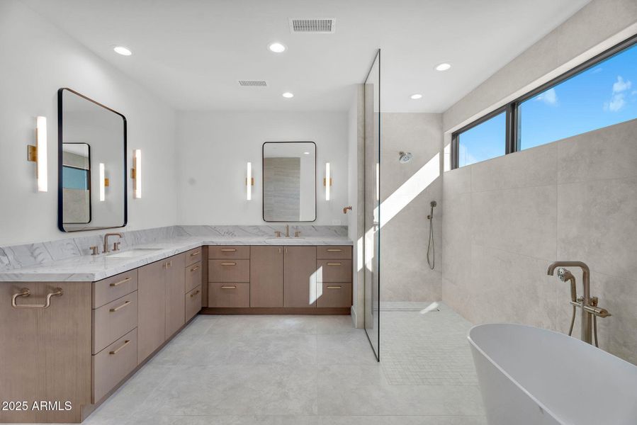 26-web-or-mls-North 39th-23