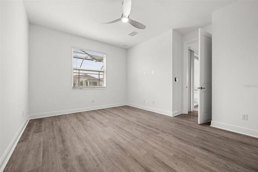 Spacious, unfurnished interior of a new home in , Punta Gorda (Image 33).