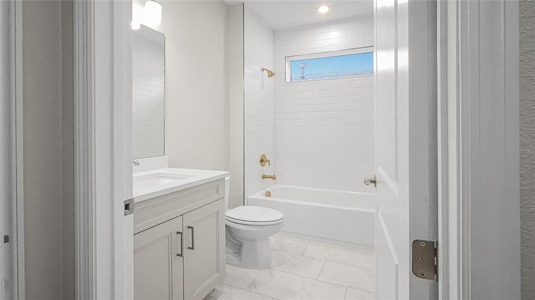 Furnished interior view inside a new home in Cresswind at Lake Harris, Tavares (Image 7). Furnished interior view inside a new home in Cresswind at Lake Harris, Tavares (Image 7).