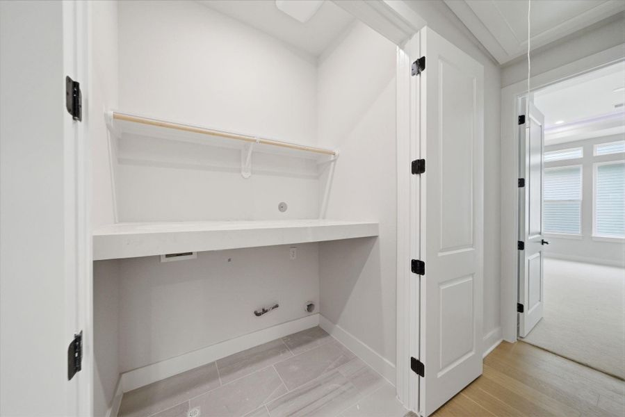 Spacious, unfurnished interior of a new home in , Houston (Image 18).