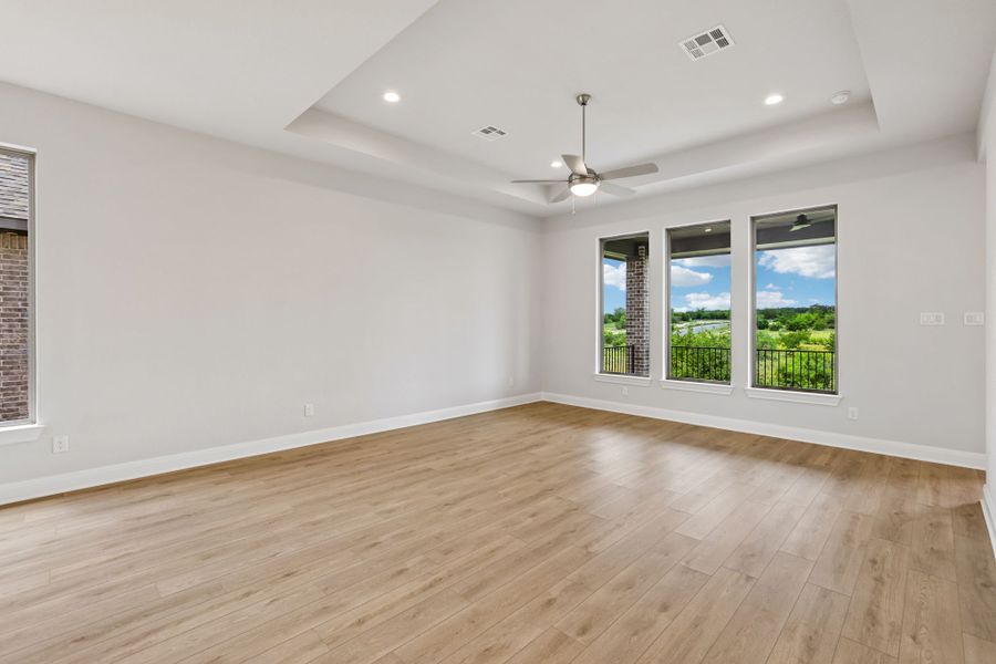 Spacious, unfurnished interior of a new home in 6 Creeks, Kyle (Image 19).