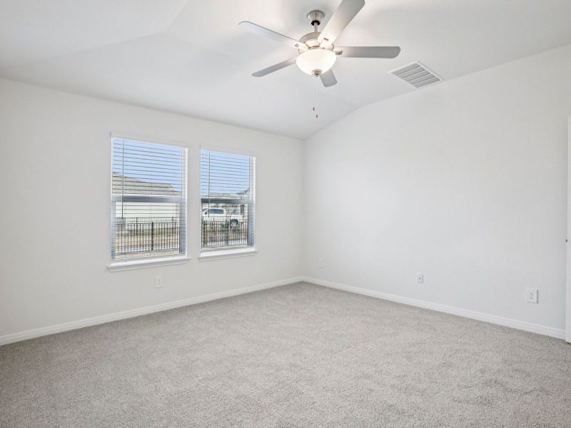 Spacious, unfurnished interior of a new home in Lakeside Meadows, Pflugerville (Image 7).
