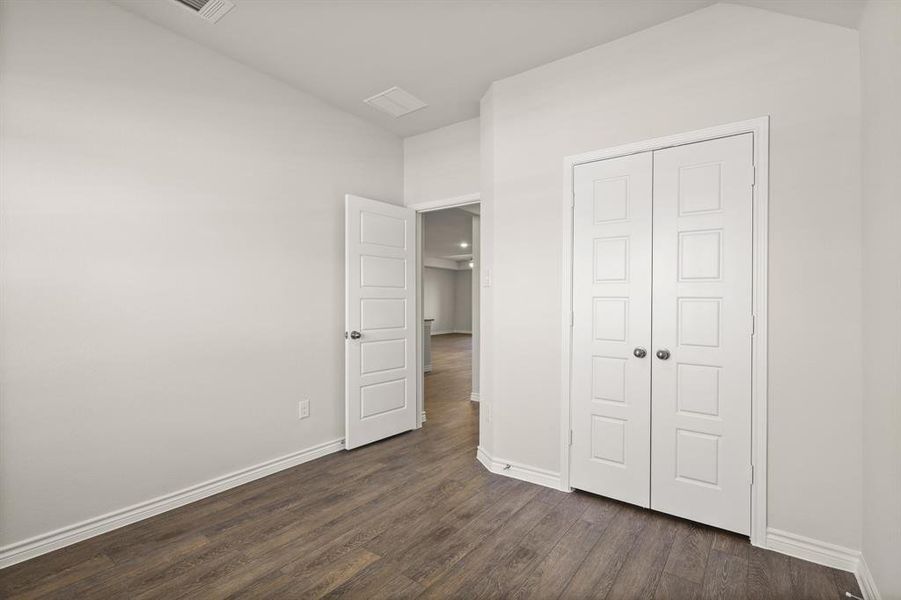 Spacious, unfurnished interior of a new home in Rocky Creek Crossing, Fort Worth (Image 8). Spacious, unfurnished interior of a new home in Rocky Creek Crossing, Fort Worth (Image 8).